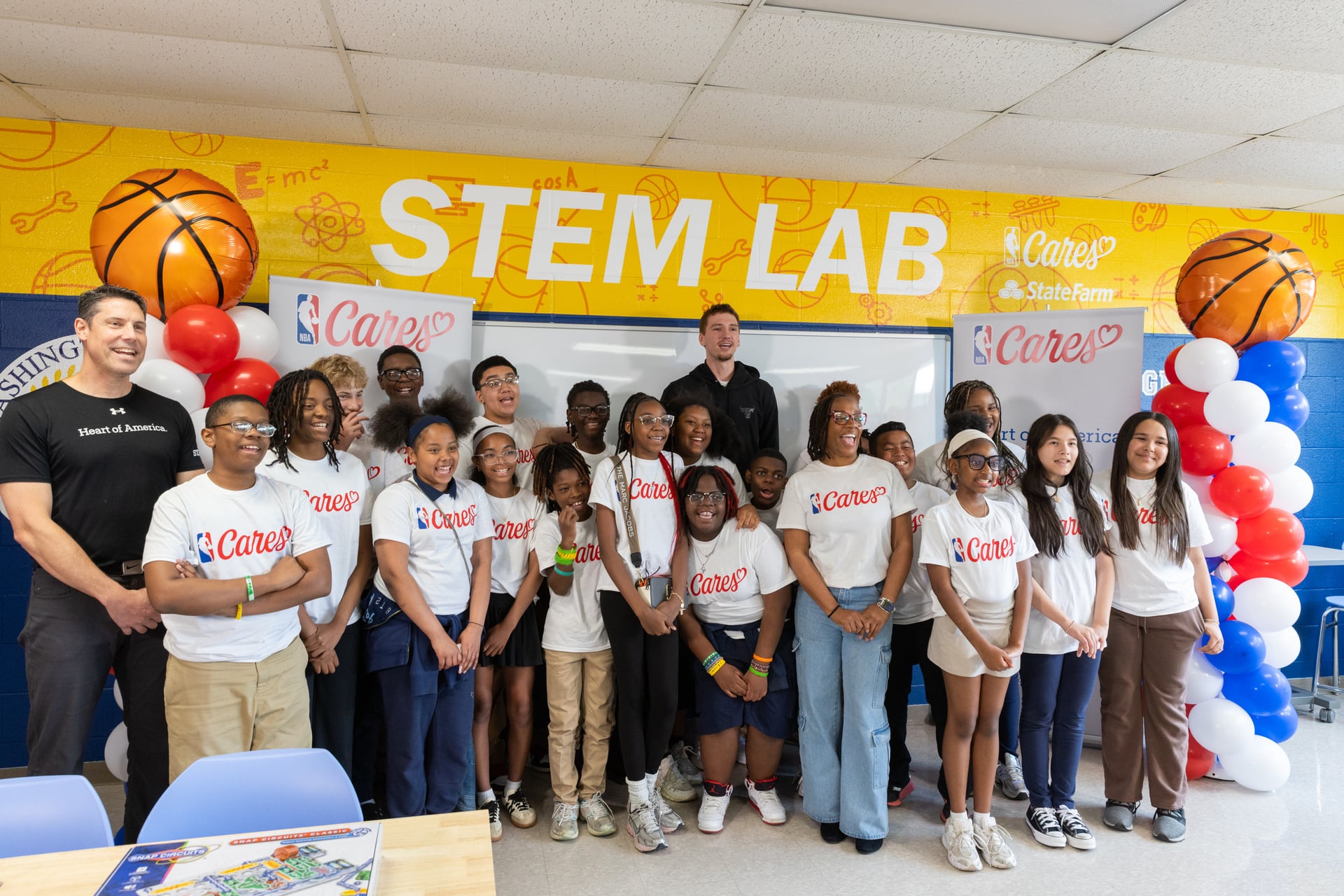 Matas Buzelis with students